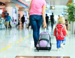 10 Tips for Single Parents to Travel with Their Children